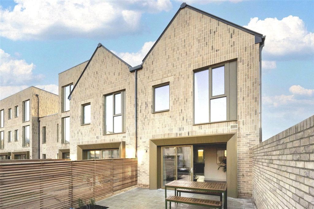 Additional image 18 of 3 bed terraced house to rentMilne Avenue, Eddington, Cambridge, Cambridgeshire CB3