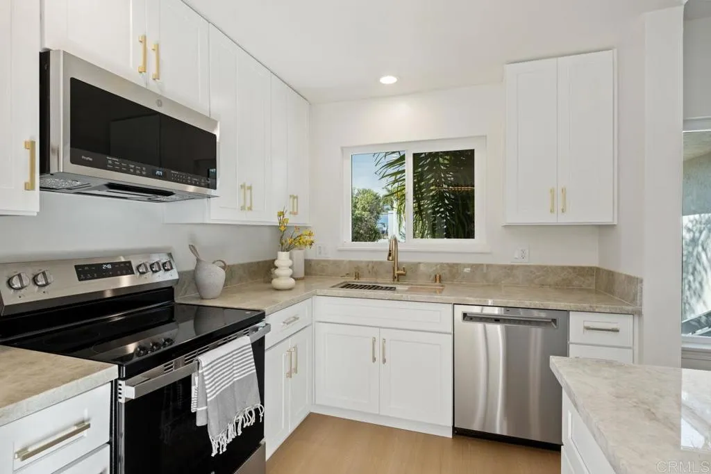 Additional image 80 of 408 Bonair Street, La Jolla, CA 92037