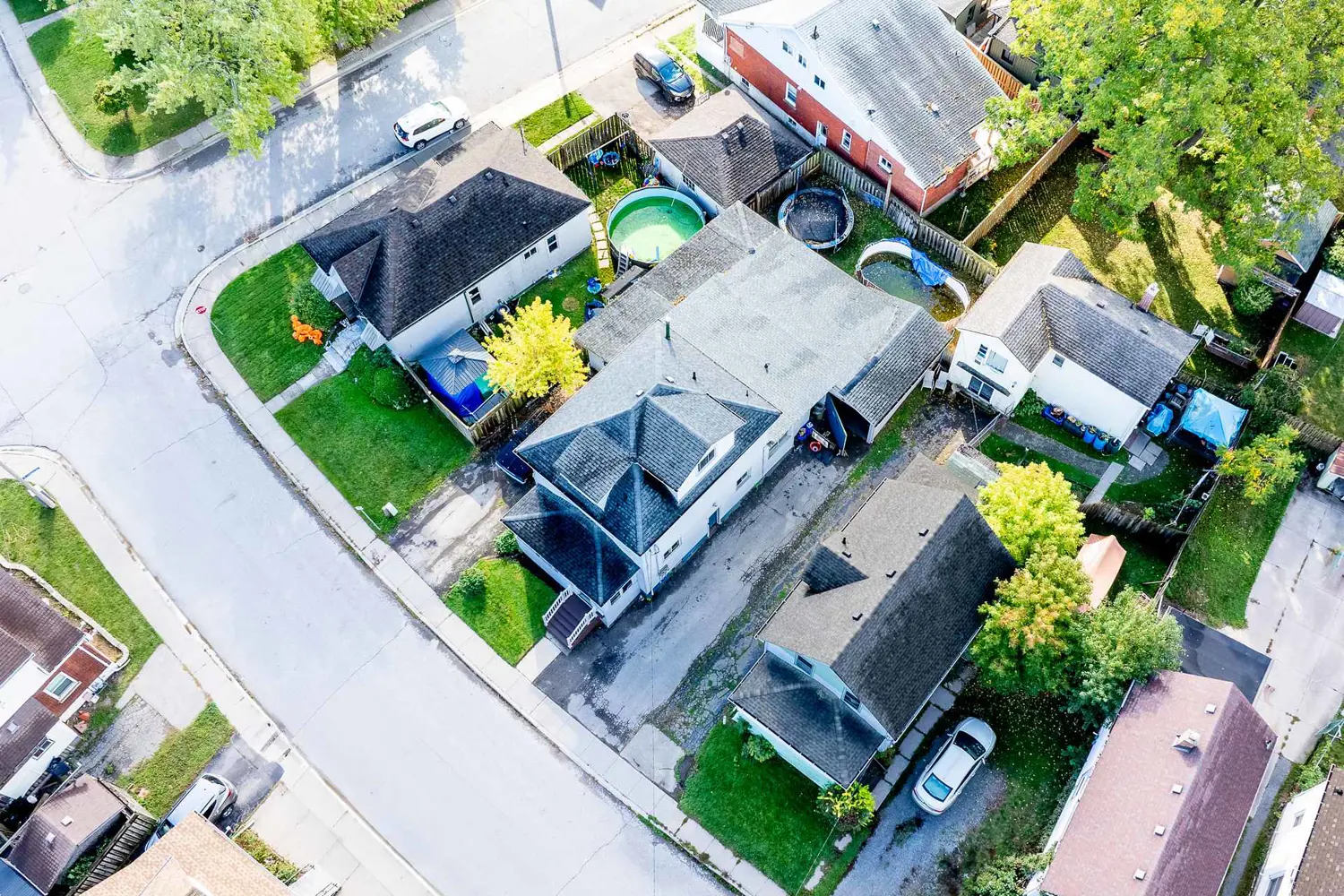 Additional image 3 of 4674 Ryerson Crescent