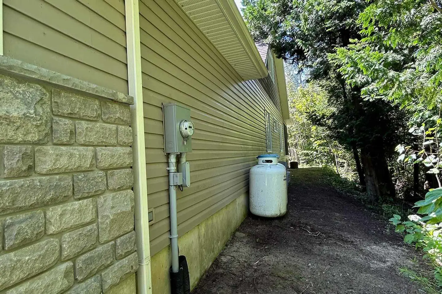 38 Bell Drive photo 4