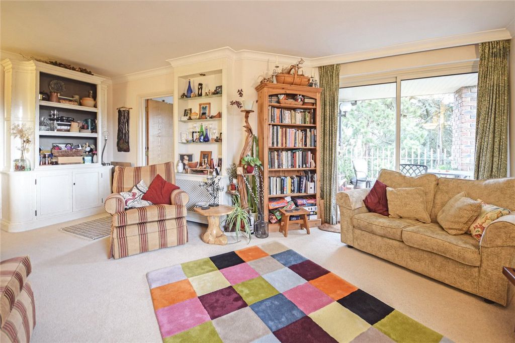 Additional image 3 of 3 bed flat to rentThe Oasthouse, Pinehurst South, Grange Road, Cambridge CB3