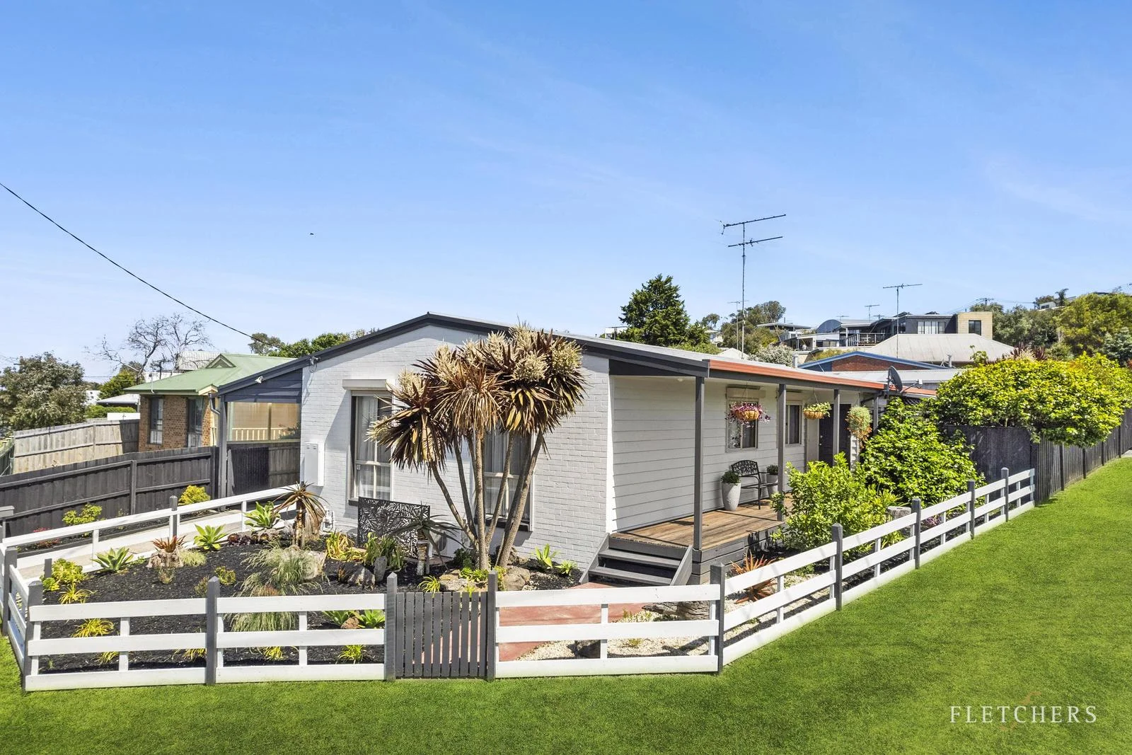 8 Somerdale Avenue, Ocean Grove VIC 3226