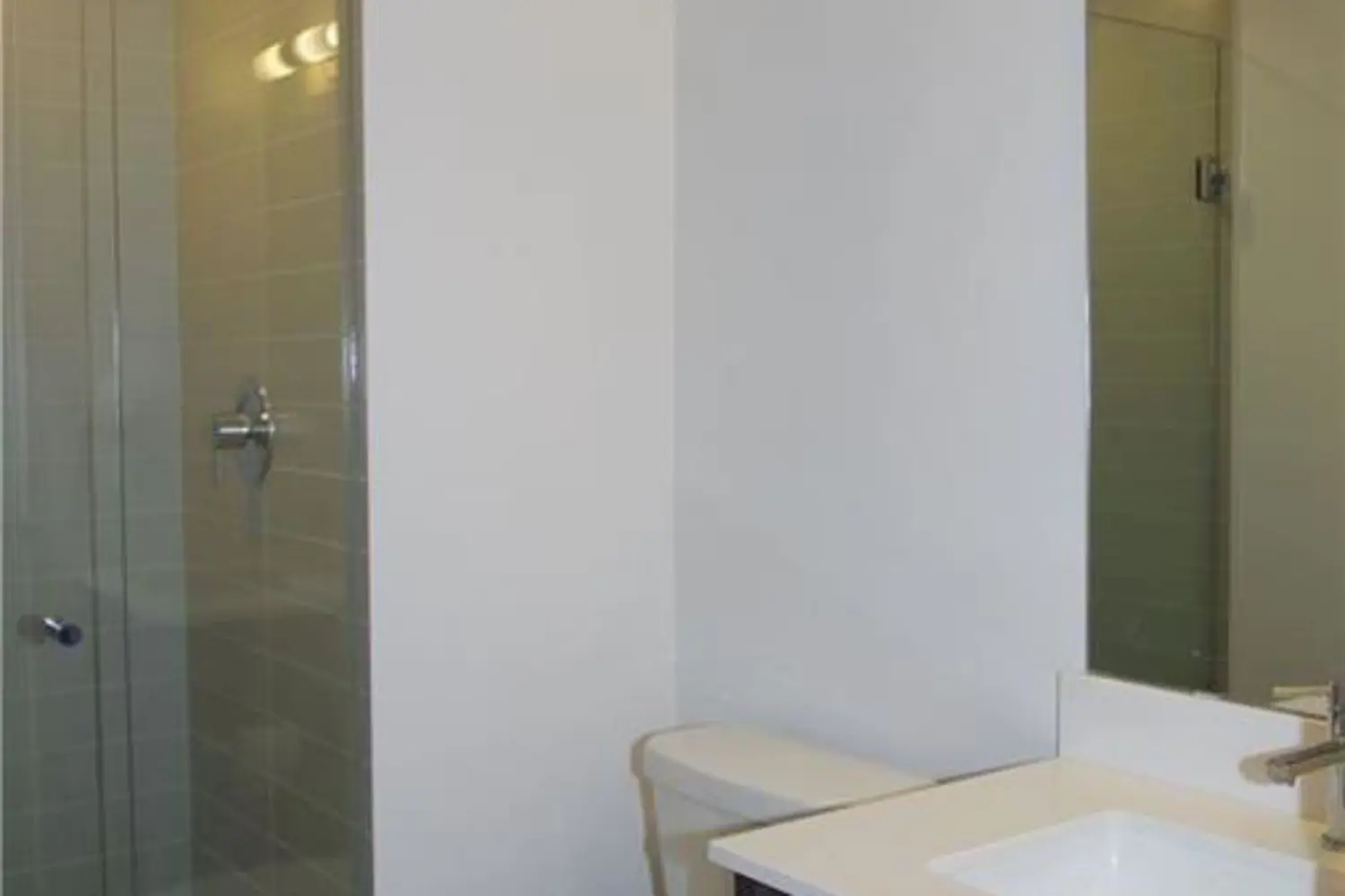 Additional image 16 of 27 Bathurst Street 1113