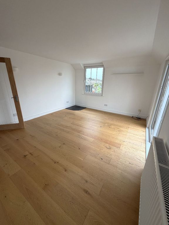 Additional image 2 of 3 bed flat to rentEast Quay, Hayle TR27