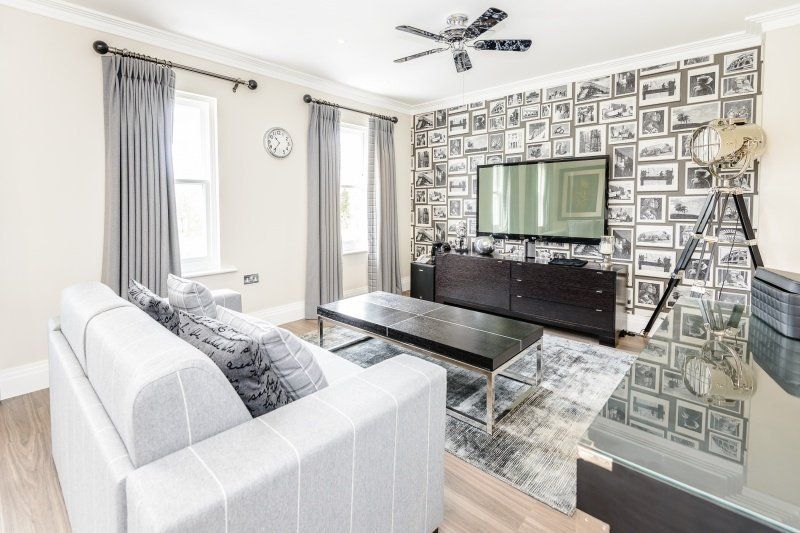 Additional image 10 of 5 bed terraced house to rentKings Road, Windsor, Berkshire SL4