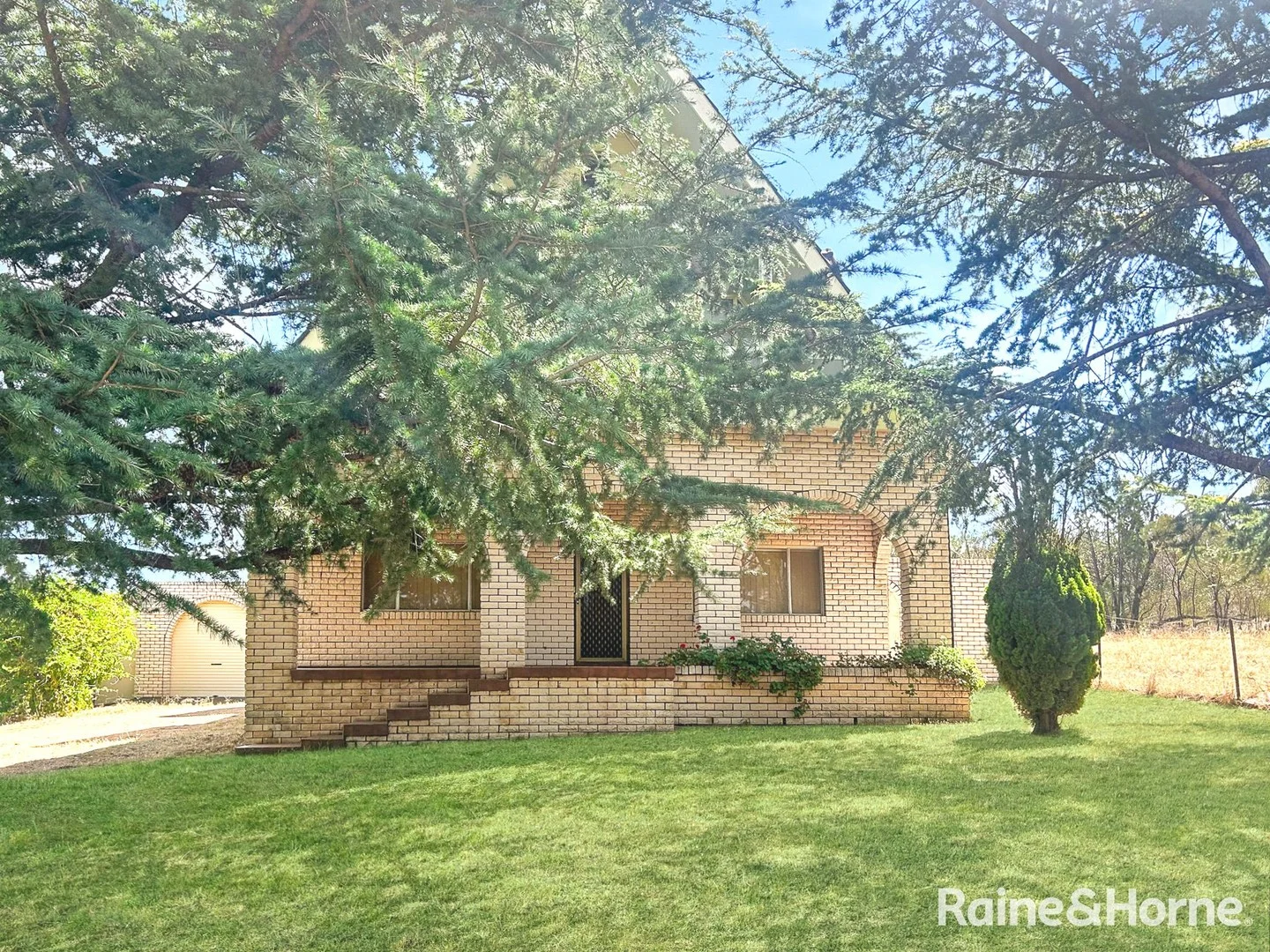 1 Alexandra Street, Grenfell NSW 2810