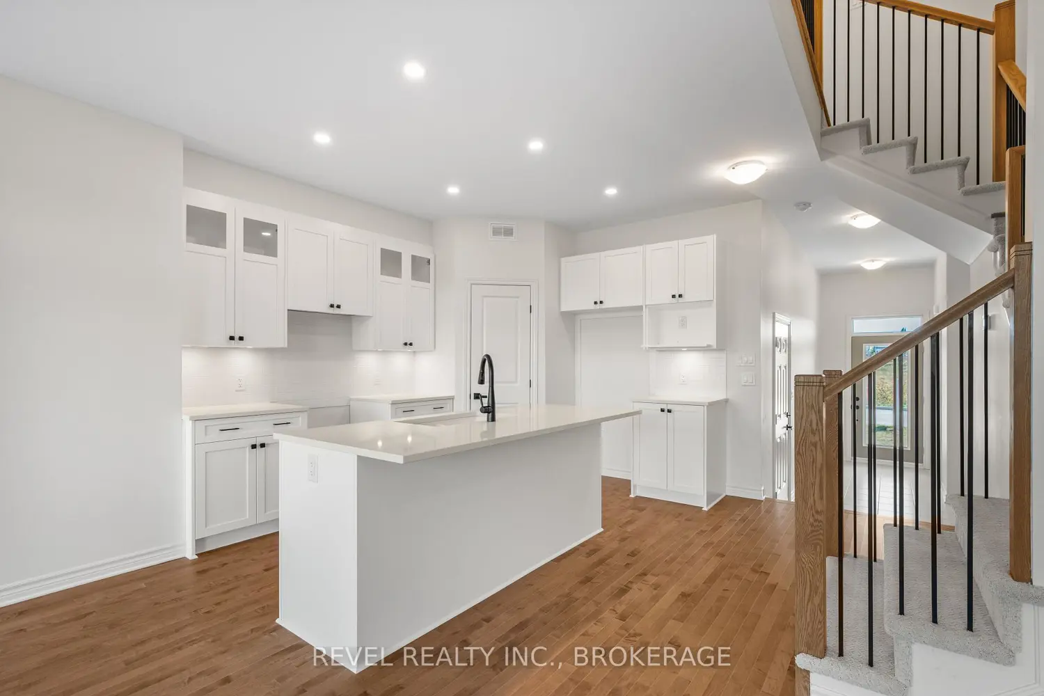 Additional image 3 of 456 Buckthorn Drive