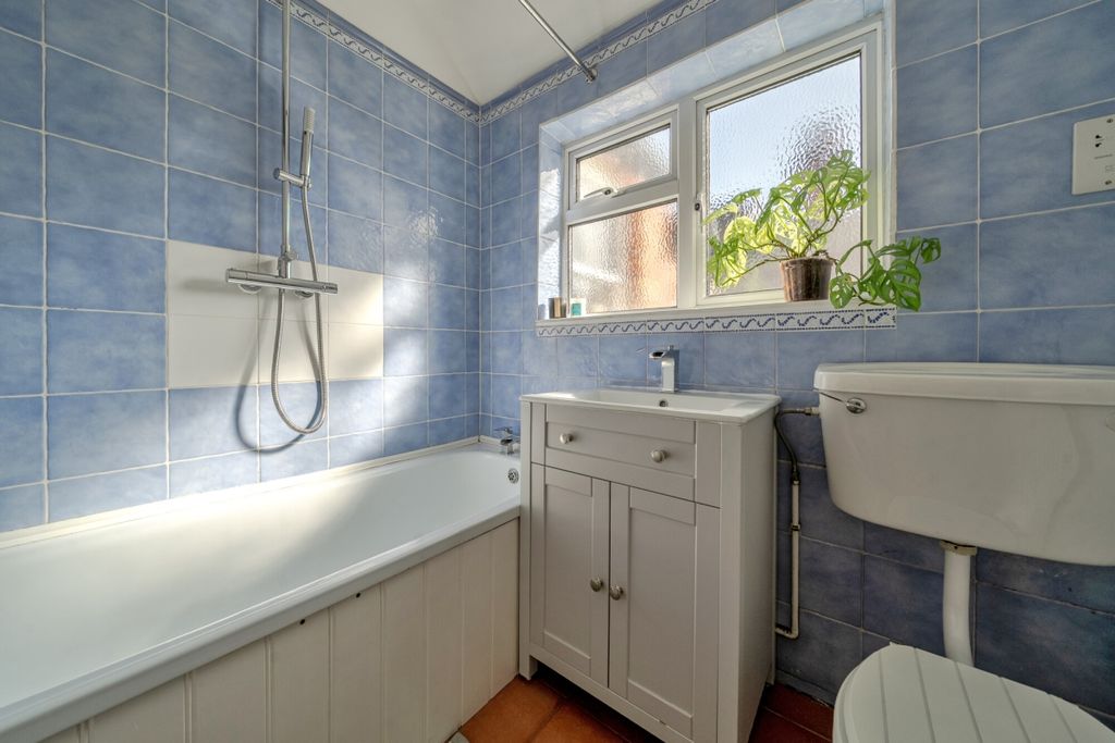 Additional image 8 of 4 bed semi-detached house to rentKings Road, Ascot SL5