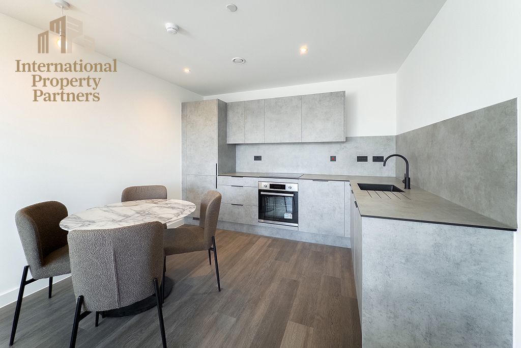 Additional image 2 of 2 bed flat to rentBerkeley Square, Ordsall Lane, Salford M5