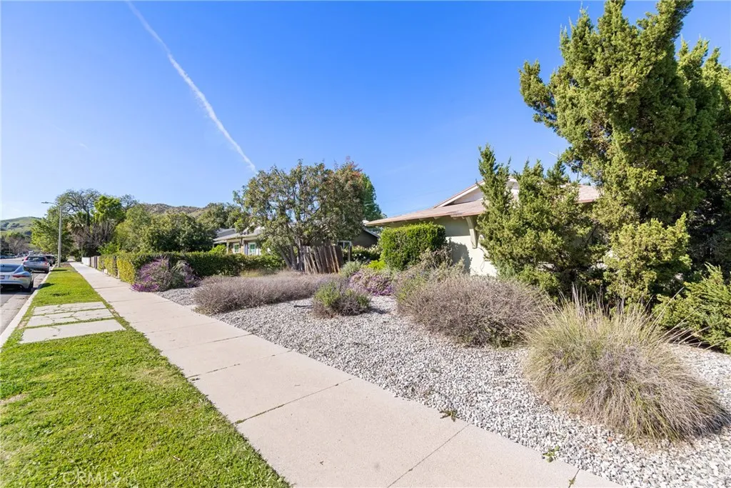 Additional image 6 of 24201 Vanowen St, West Hills, CA 91307