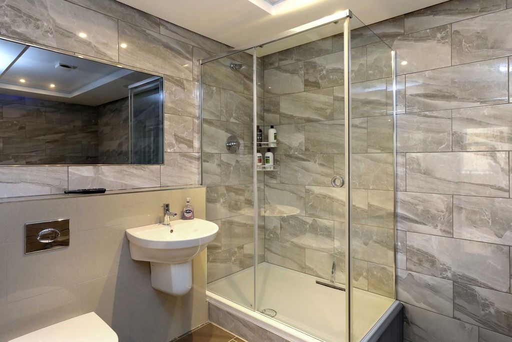 Additional image 30 of 9 bed detached house to rentSlade Oak Lane, Gerrards Cross SL9