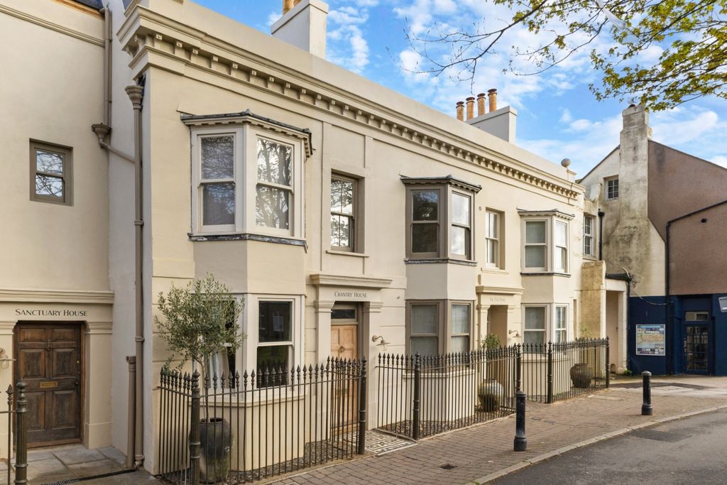 Additional image 18 of 4 bed terraced house to rentLodge Court, The Street, Shoreham-By-Sea BN43