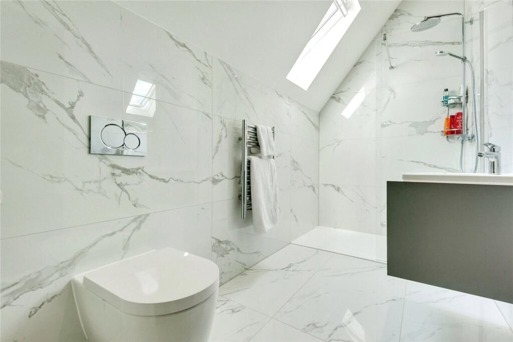 Additional image 9 of 4 bed detached house to rentRosegarth Place, Wilmslow SK9
