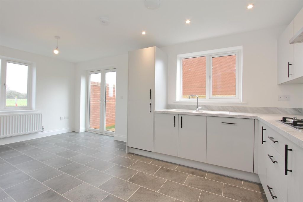 Additional image 2 of 3 bed detached house to rentNetherhampton Road, Salisbury SP2