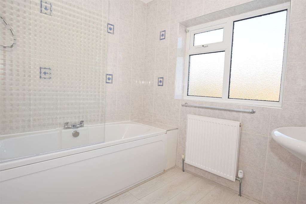 Additional image 10 of 5 bed detached house to rentLimmard Way, Bognor Regis, West Sussex PO22