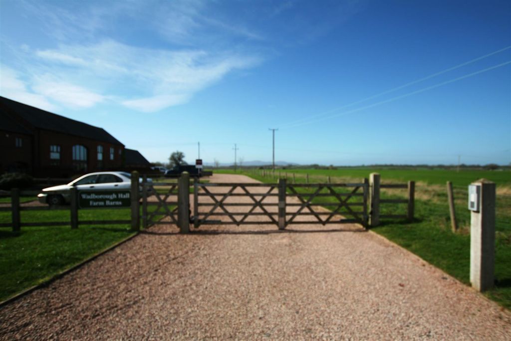 Additional image 2 of 4 bed property to rentWadborough, Worcester WR8