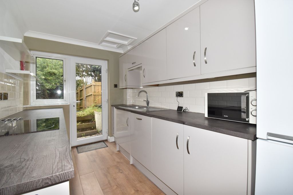 Additional image 4 of 3 bed detached house to rentTrewarton Road, Penryn TR10