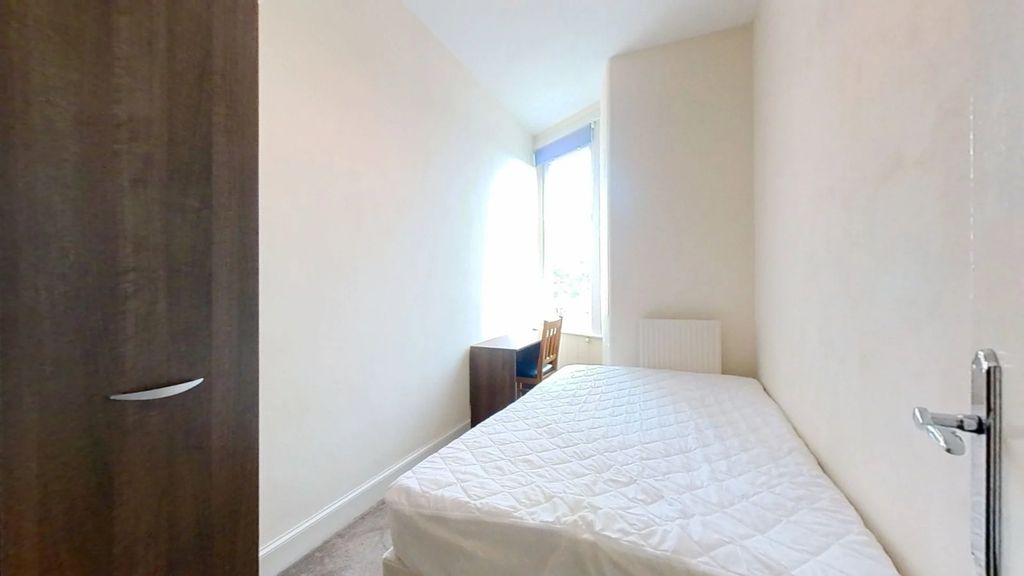 Additional image 10 of 4 bed flat to rentWallace Street, Stirling FK8