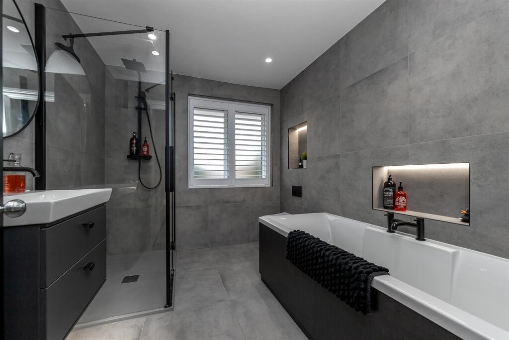 Additional image 24 of Ellenbrook Crescent