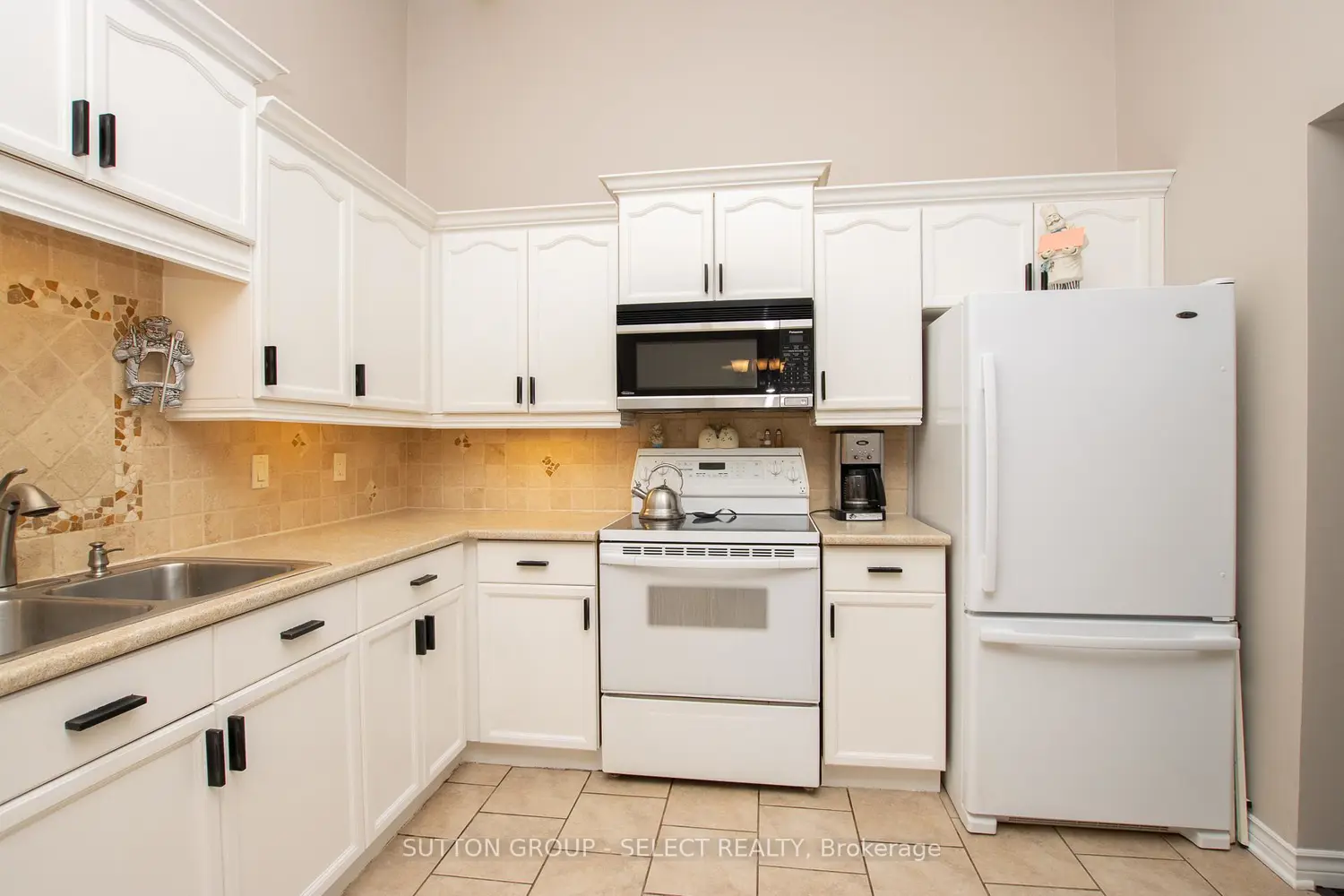 Additional image 7 of 445 Riverside Drive 4