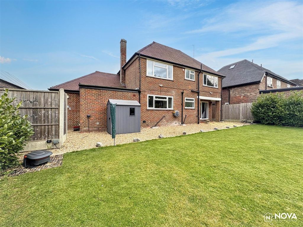 Additional image 32 of 4 bed detached house to rentOld Bedford Road, Luton LU2