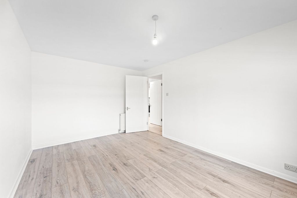 Additional image 13 of 4 bed terraced house to rentNigel Rise, Livingston EH54