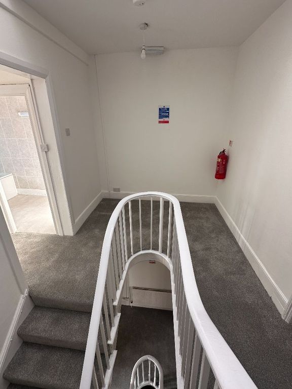 Additional image 4 of 3 bed flat to rentRegent Street, Leamington Spa CV32