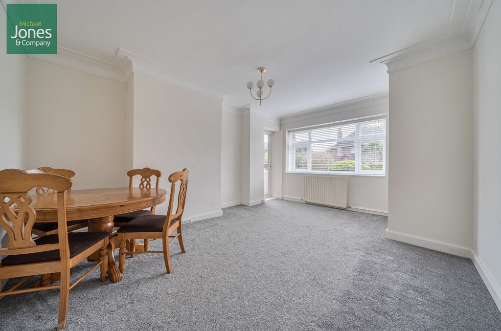 Additional image 7 of 2 bed flat to rentWinchelsea Gardens, Worthing, West Sussex BN11