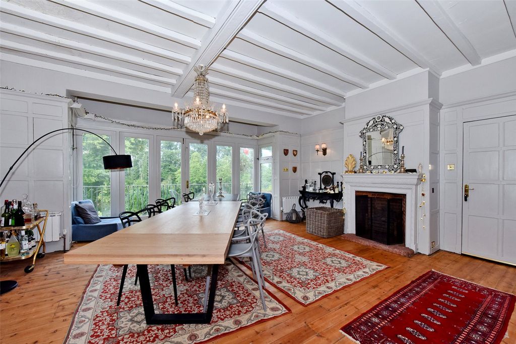 Additional image 5 of 3 bed semi-detached house to rentQuarry Wood, Marlow, Buckinghamshire SL7