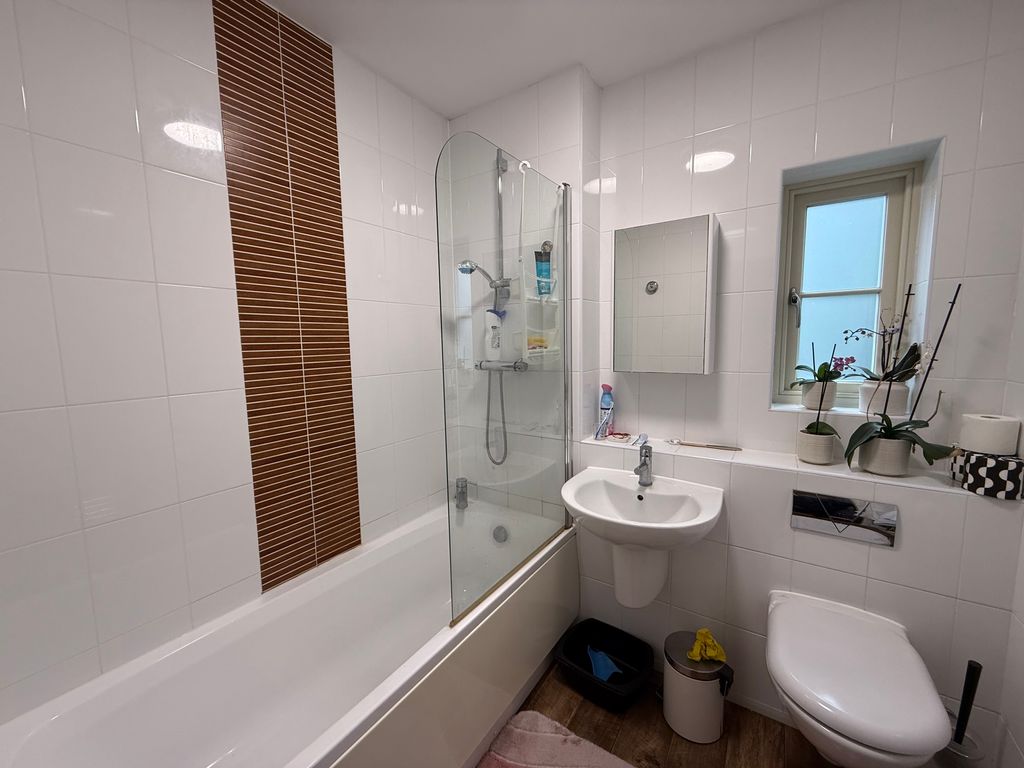 Additional image 6 of 2 bed flat to rentNetherstowe Lane, Lichfield WS13