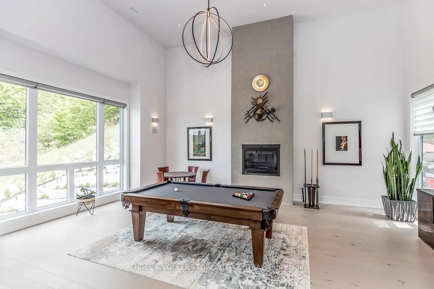 Additional image 10 of 16 Valleycrest Drive