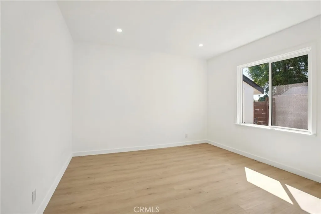 Additional image 17 of 13907 Wyandotte Street, Van Nuys, CA 91405