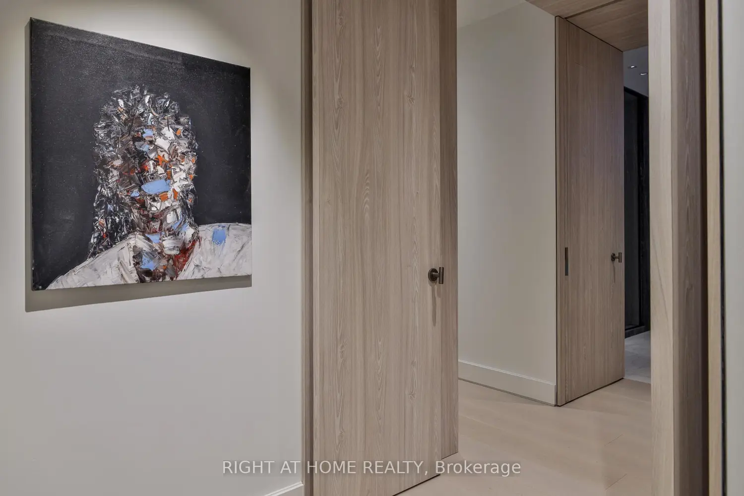 Additional image 17 of 1 Roxborough Street 403