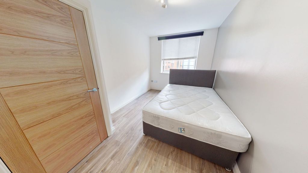 Additional image 7 of 2 bed flat to rentMint Drive, Hockley B18