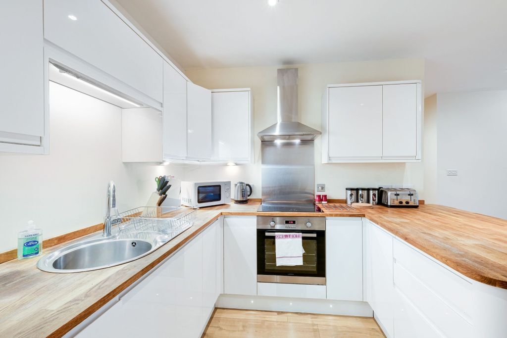 Additional image 27 of 3 bed flat to rentQueen Street, Maidenhead SL6