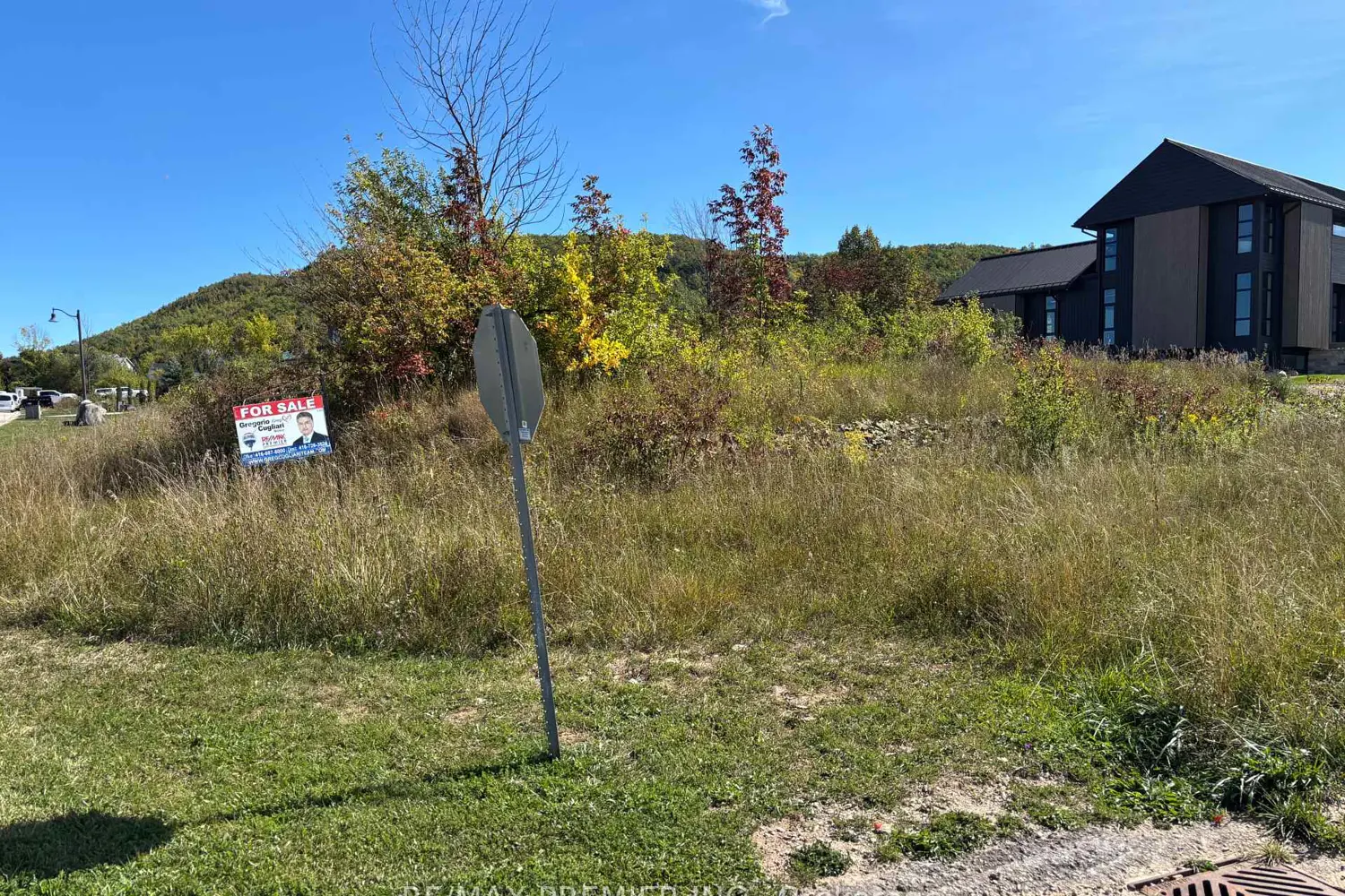 Additional image 3 of 102 Maryward Crescent