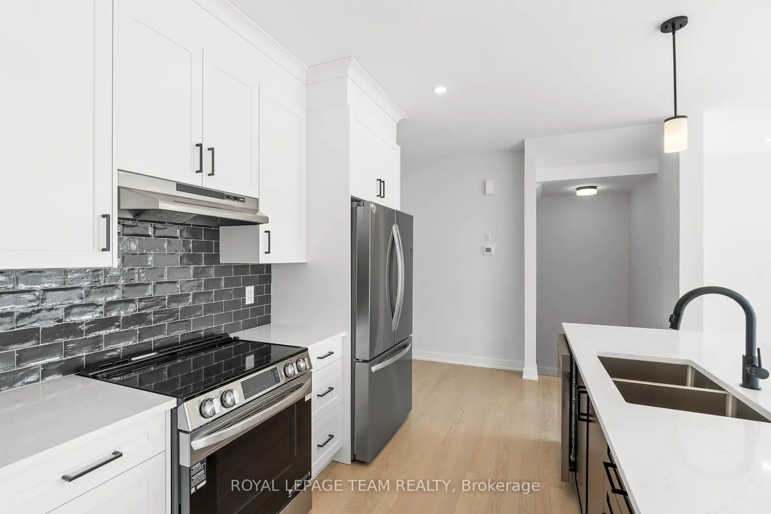 Additional image 6 of 1004 Moore Street