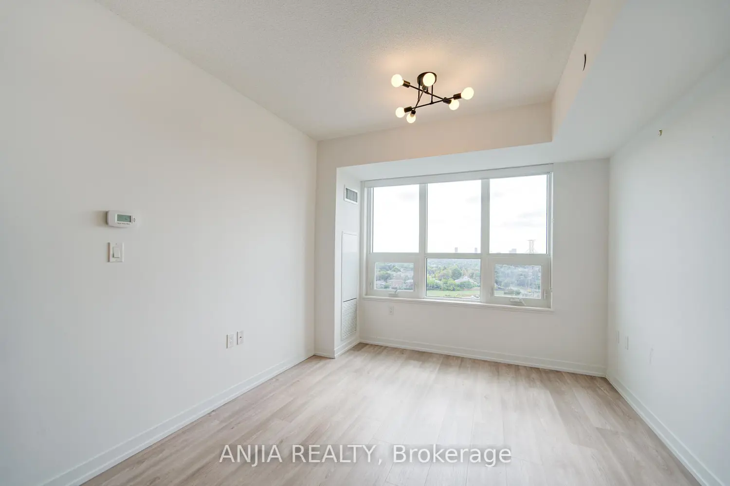 Additional image 12 of 1028 Mcnicoll Avenue 1213