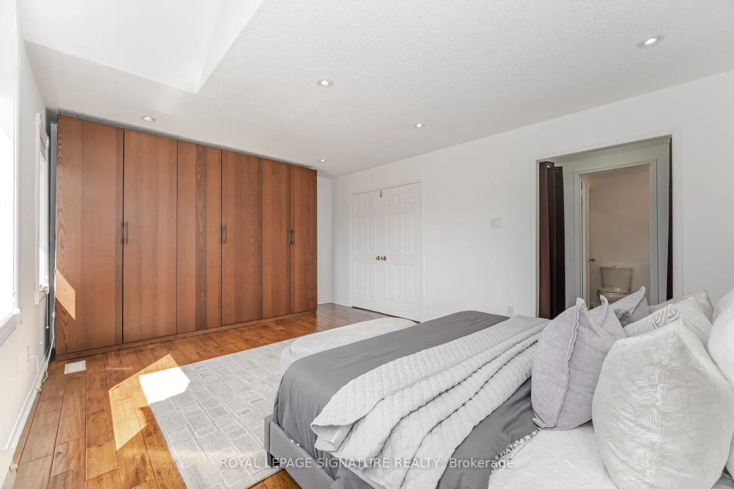 Additional image 16 of 5217 Fallingbrook Drive