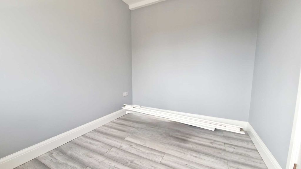 Additional image 9 of 9 bed semi-detached house to rentRockley Road, Luton LU1
