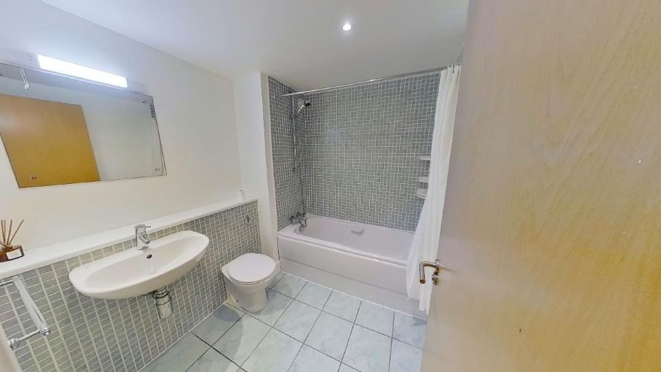 Additional image 8 of 2 Bed Flat, King St, EH6, N1 7GU