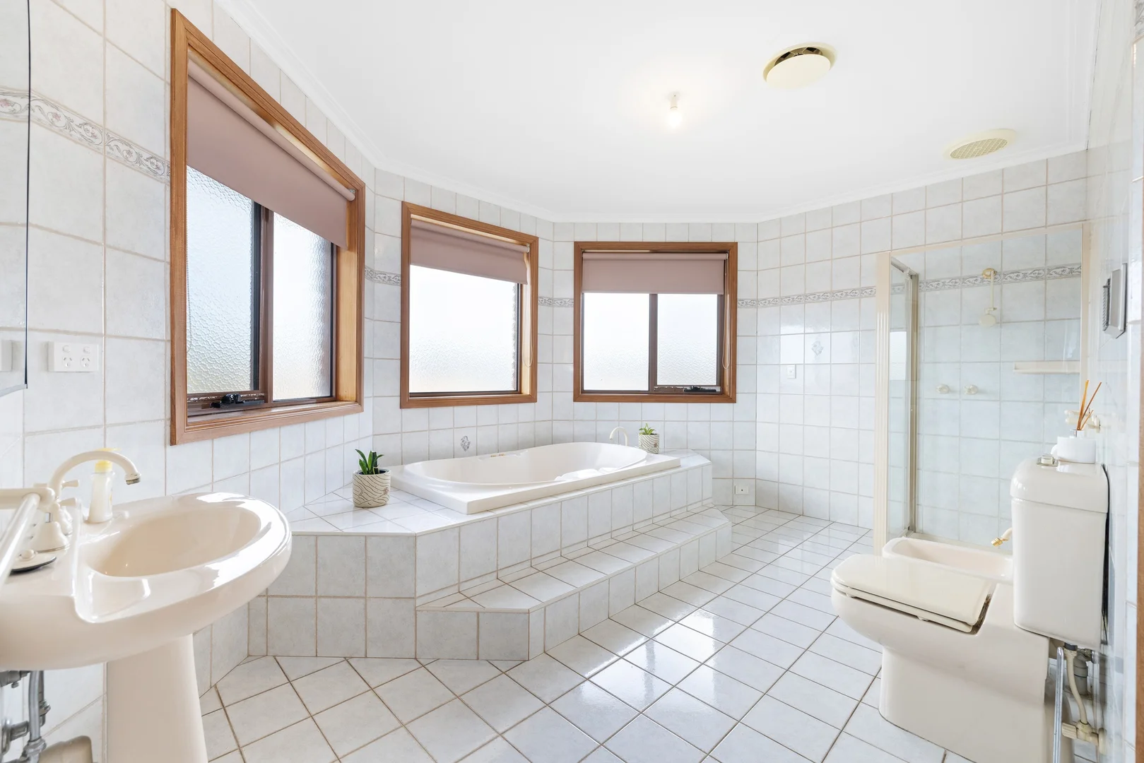 Additional image 21 of 16 Kevington Street, Werribee VIC 3030