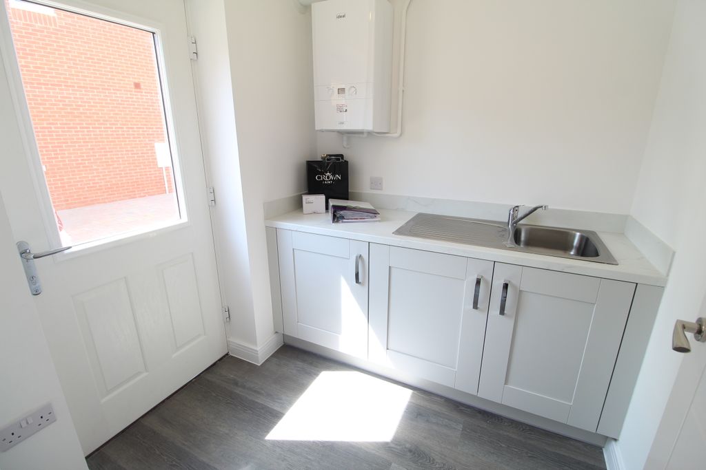 Additional image 8 of 4 bed detached house to rentPettits Drive, Bury St Edmunds IP32