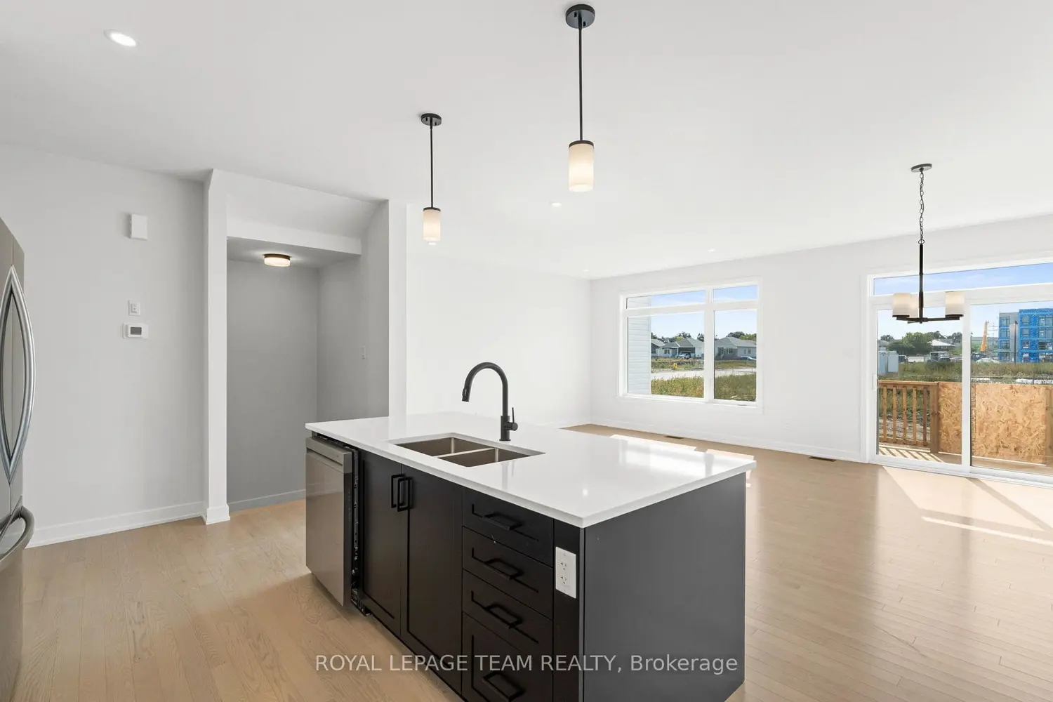 Additional image 5 of 1004 Moore Street