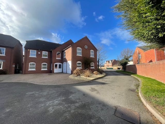 4 bed detached house to rentBerkley Gardens, Fernhill Heath, Worcester WR3
