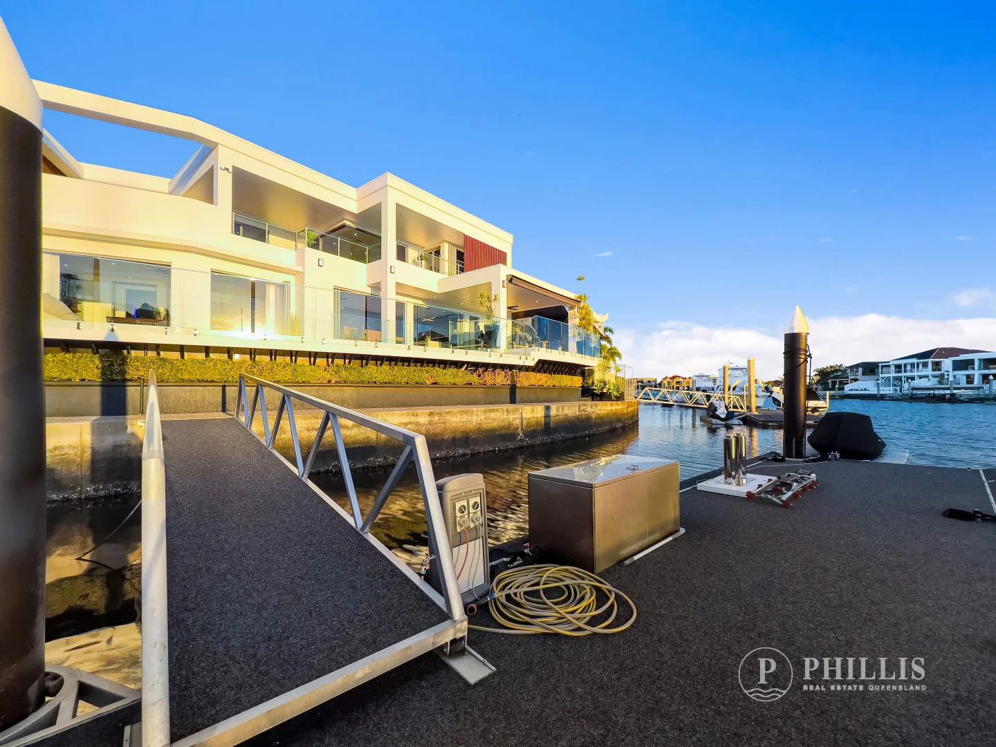 Additional image 34 of 86 Royal Albert Crescent, Sovereign Islands QLD 4216