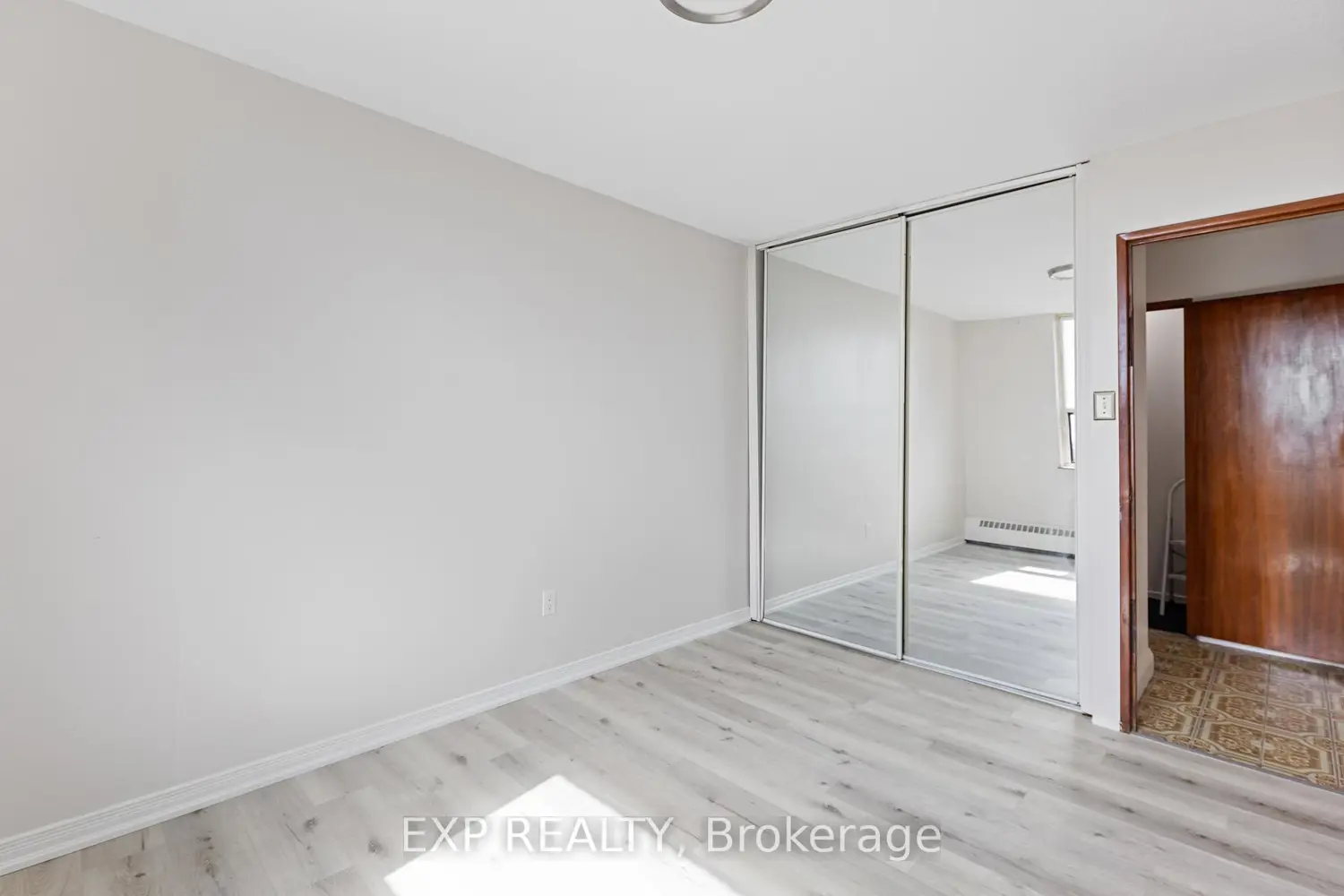 Additional image 12 of 3390 Weston Road 2006