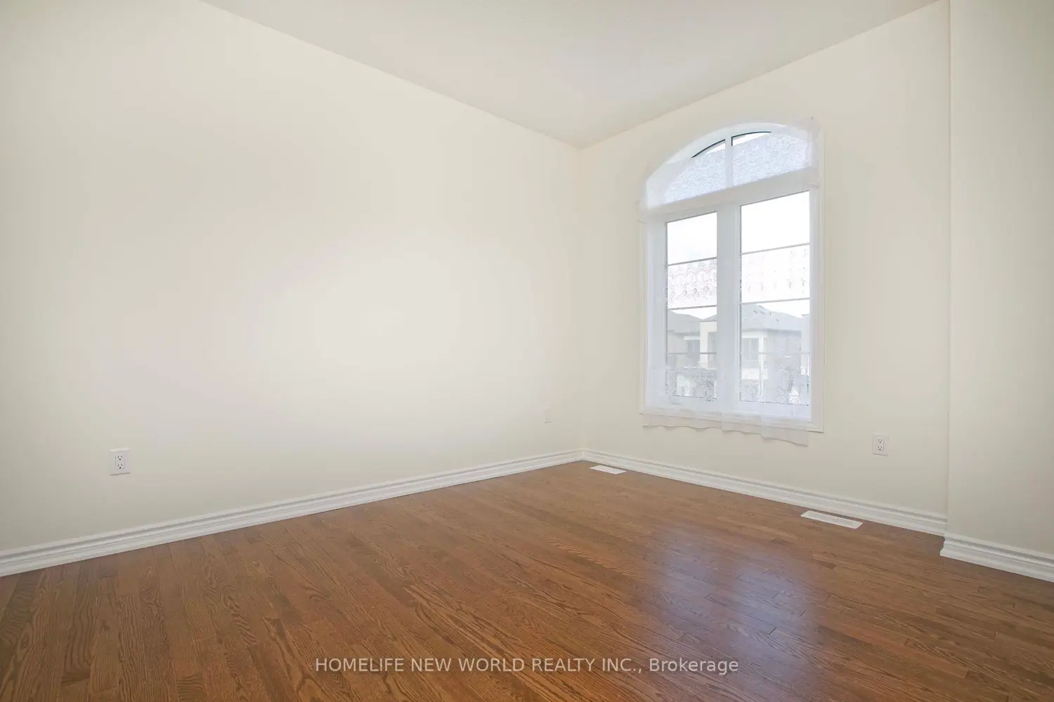 Additional image 20 of 1864 Irish Moss Square