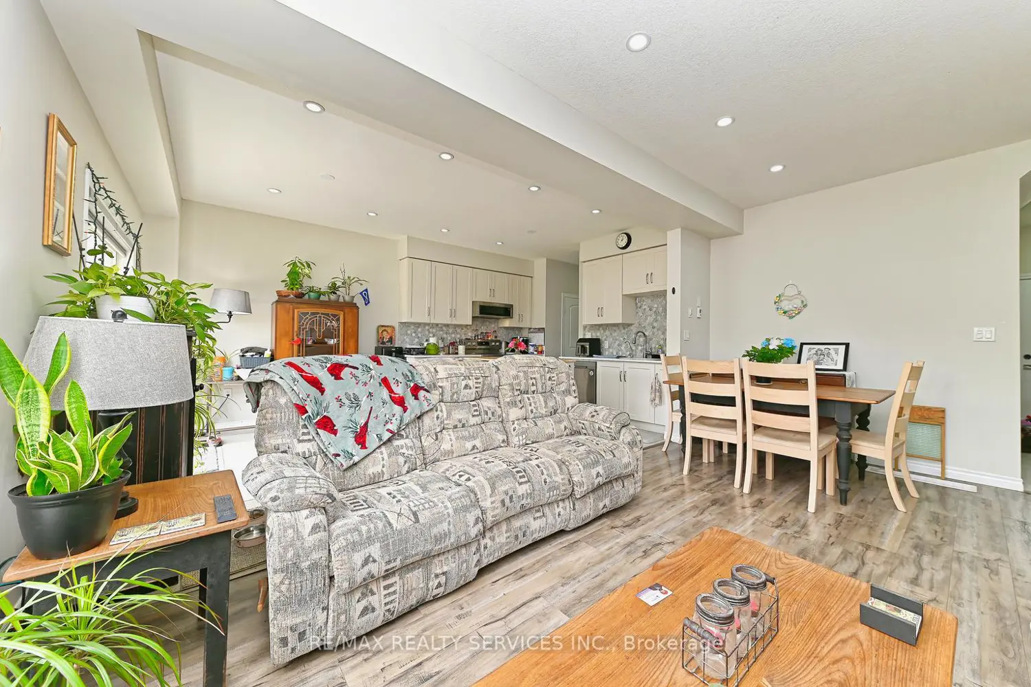 Additional image 16 of 1320 Calais Drive