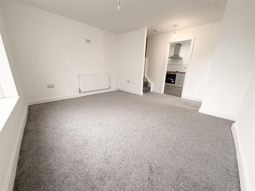 Additional image 4 of 2 bed semi-detached house to rentYstrad Road, Pentre CF41